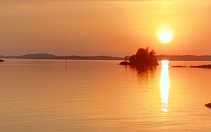 Luonto; meri; auringolasku